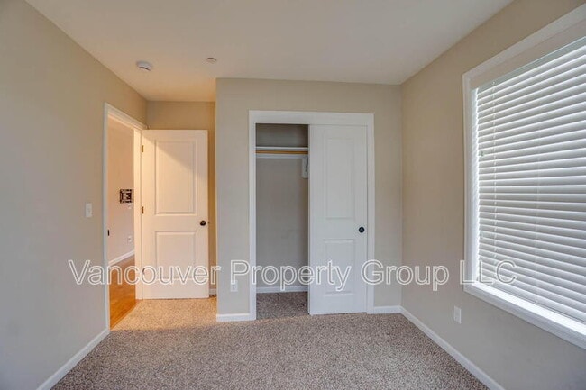 Photo - 1114 Division St