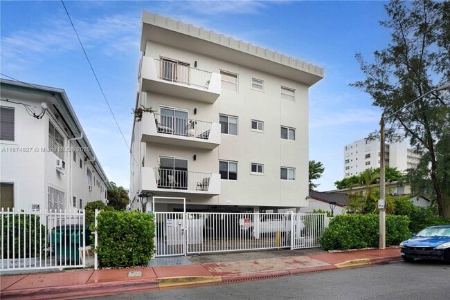 Building Photo - 7925 Carlyle Ave Unit 202 Rental