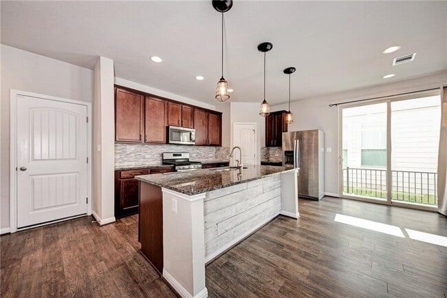 Photo - 107 Buckthorn Dr Casa