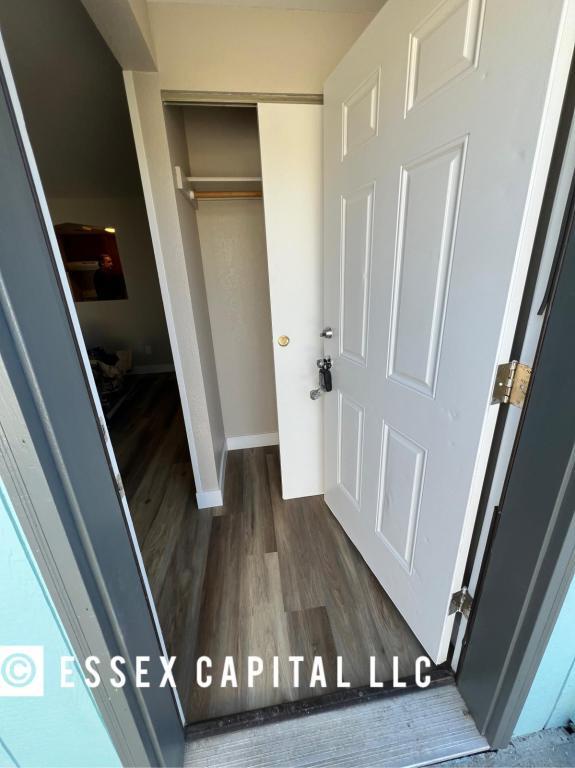 Photo - 401 Edgewood Ct SE