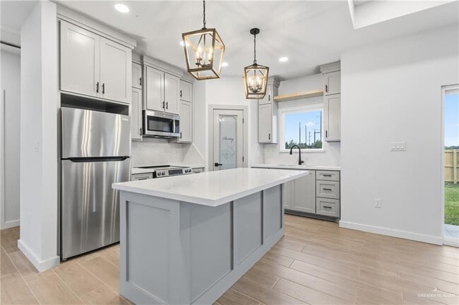 Photo - 17 Dorcas Cir