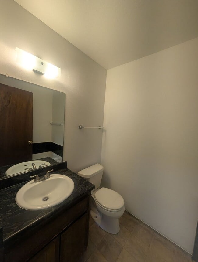 Photo - Great 3 bedroom home Close to CSUS