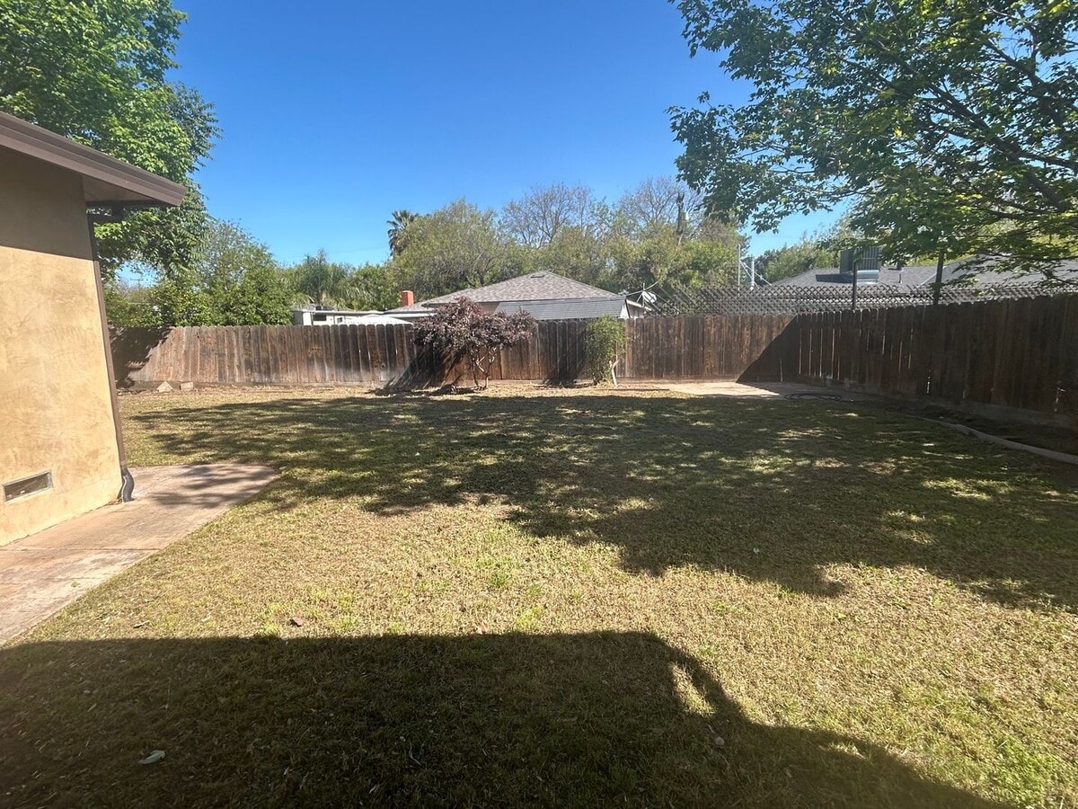 Photo - 1329 Schulenberg Ave