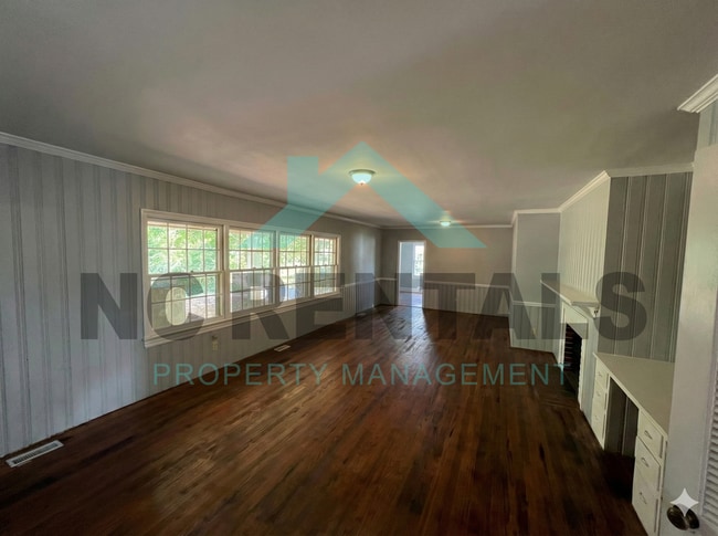 Photo - 414 N 3rd St