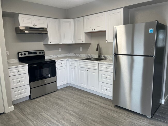 Photo - 2912 E Roeser Rd Unit 2912 E Roeser Rd. #2