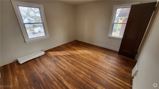 Building Photo - 3830 E 147th St Rental