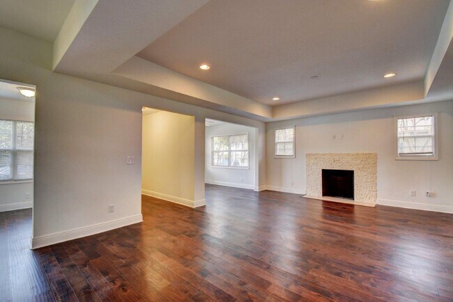 Photo - Walton Unit Single Family House