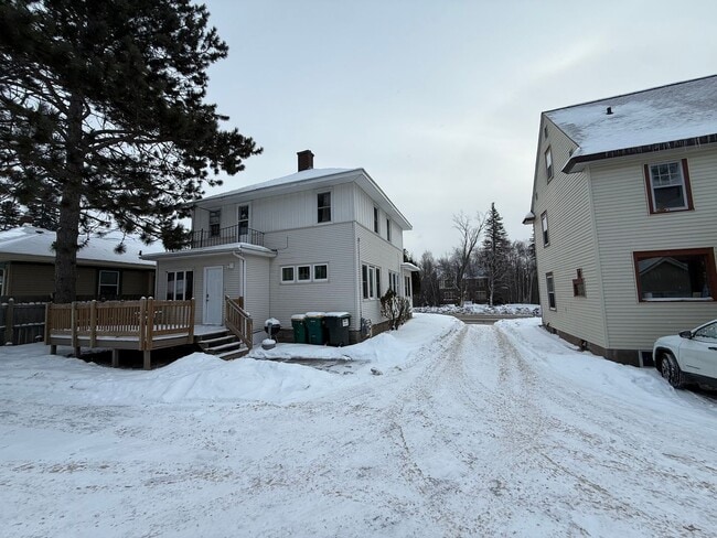Photo - Duluth MN 6-Bedroom - 2-Bath - 2-Car Garage