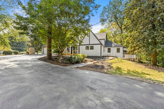 Photo - 1620 Chevron Way