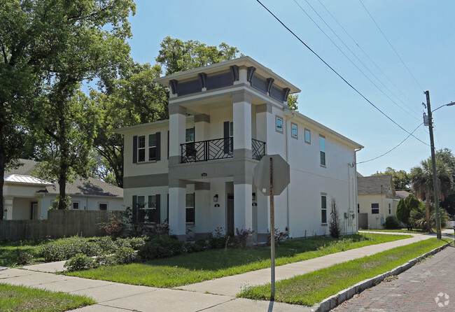 Photo - Duplex/multi-family Apartments