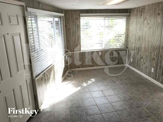 Photo - 2316 Colby Ln