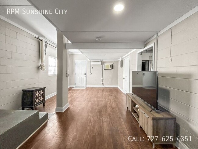 Photo - 1515 E 31st Ave Unit B