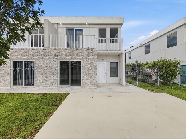 Building Photo - 13650 SW 260th St