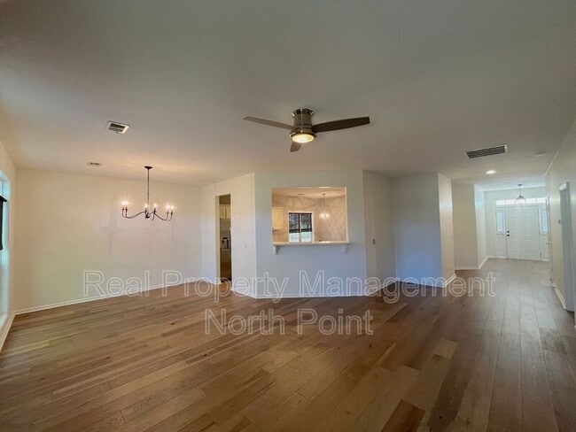 Photo - 155 Weatherstone Dr
