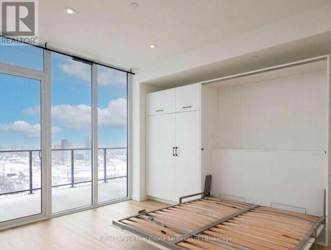 Photo - 741 King St W Unité 1610