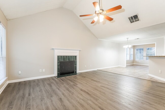 Photo - 1751 Live Oak Ln