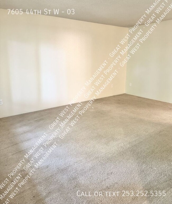 Photo - 7605 44th St W Unidad 03