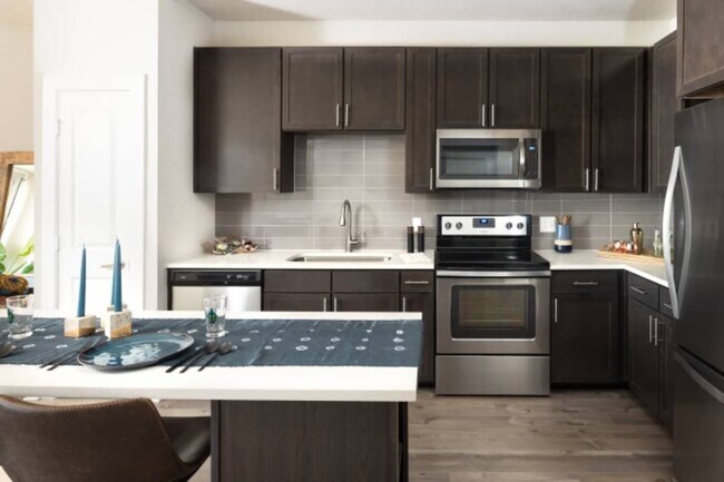 Photo - 330 Las Colinas Blvd E Unidad 323077