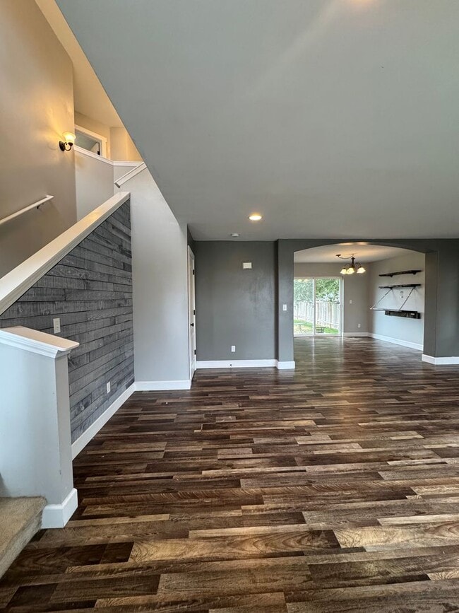 Photo - HUGE PET FRIENDLY Rental
