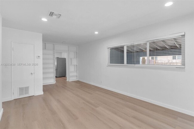 Photo - 401 SW 25th Ave