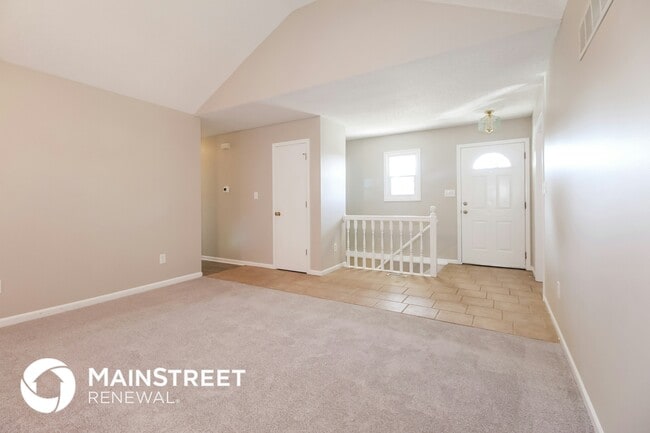 Photo - 801 NE Lyon Dr