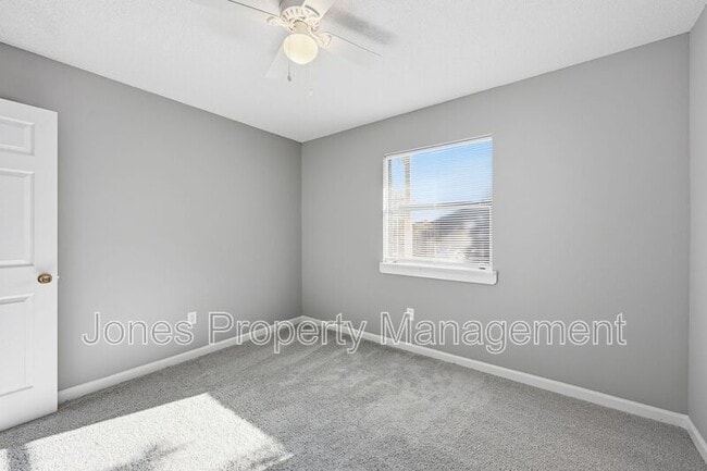 Photo - 905 Chimneys Ln Unidad Apartment 101