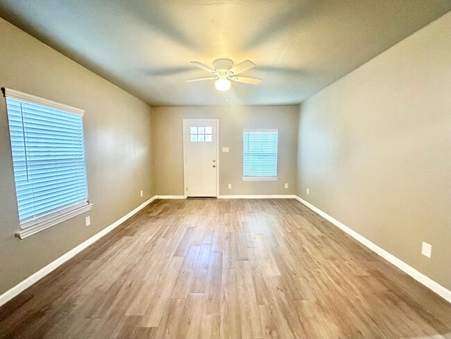 Photo - Adorable 2 Bed / 1 Bath Near Downtown Denton!