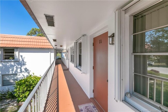 Building Photo - 2600 SE Ocean Blvd Unit CC11