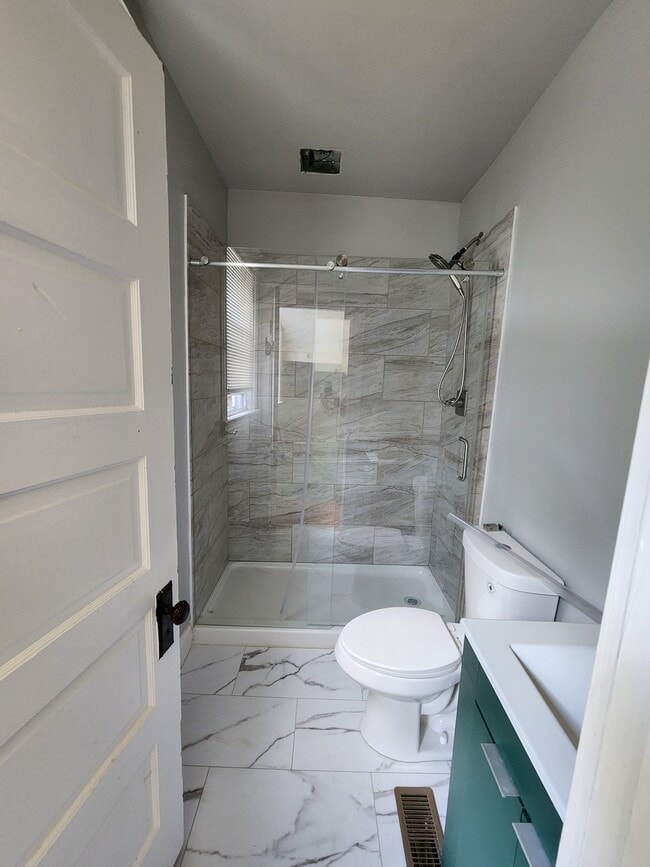 Photo - 2217 Wheeler St