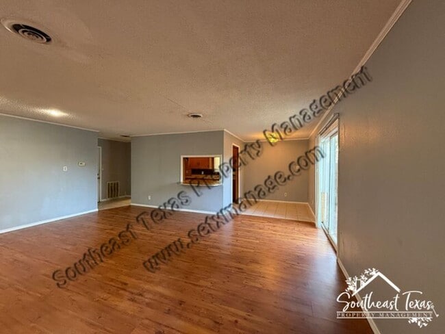 Photo - 4455 S 5th St