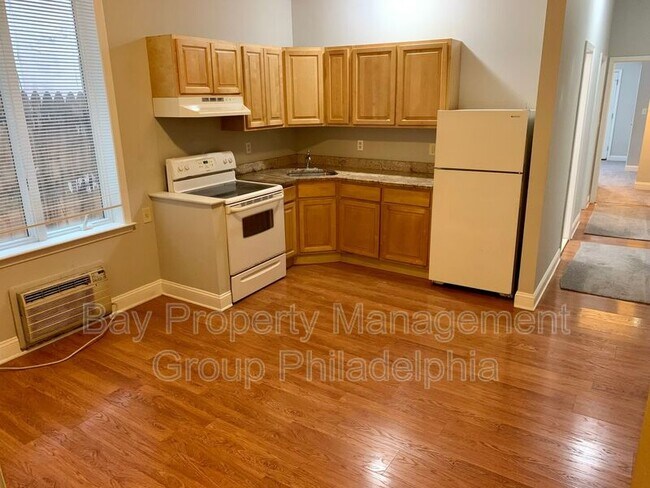 Photo - 4439 Chestnut St Unit 1R