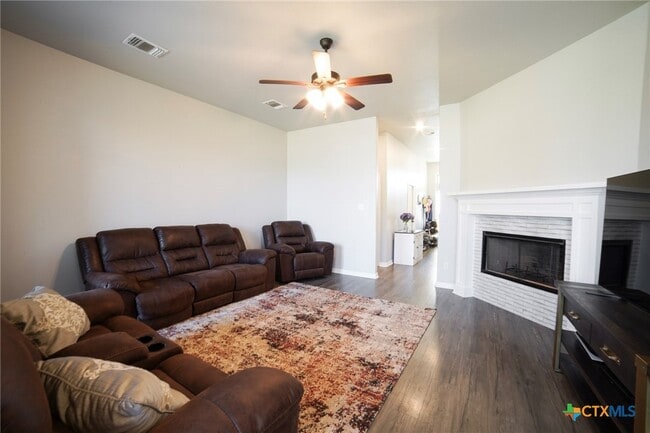 Photo - 708 Holstein Dr