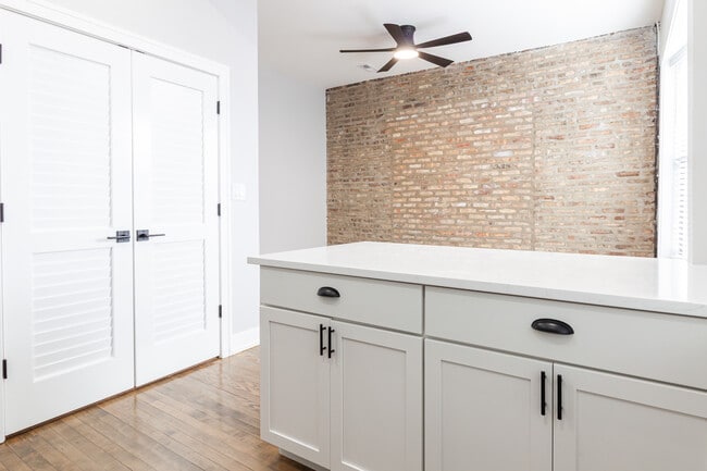 Photo - 3830 N Wilton Ave