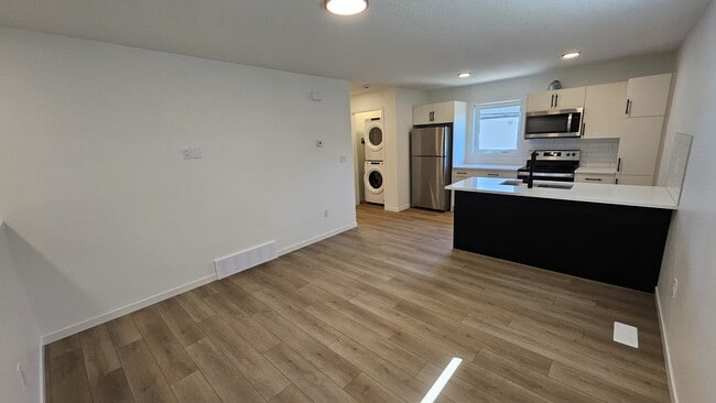 Photo - 11637-11684 84 Street NW Unit 11637 GAR