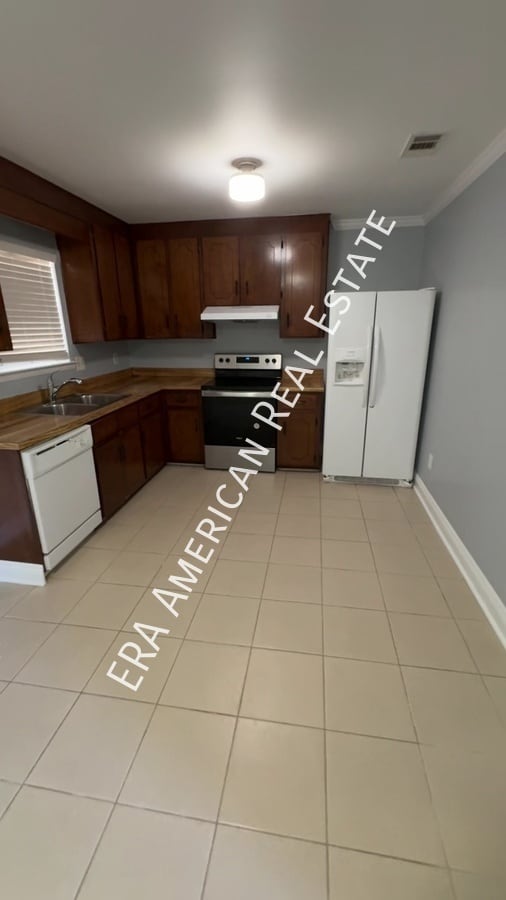 Photo - 901 Linden Ave