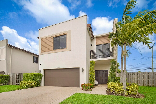 Photo - 21040 NE 2nd Ct