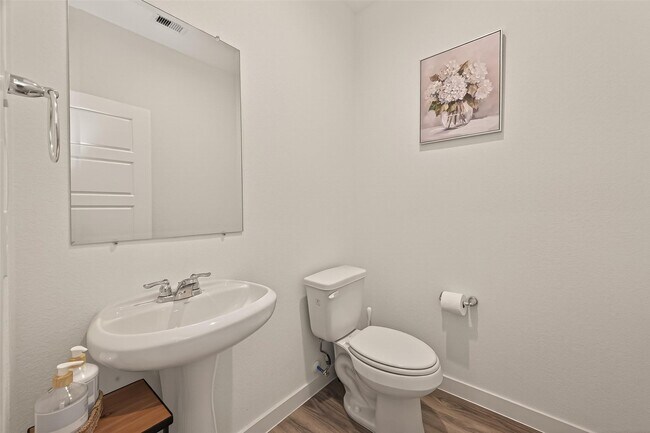 Photo - 10514 Wellesley Ter Trl
