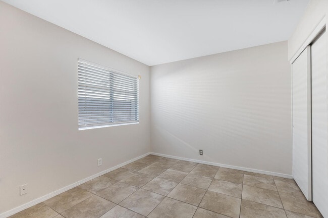 Photo - 302 N Hudson Pl