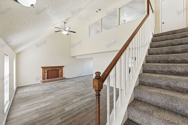 Photo - 911 Wellridge Dr