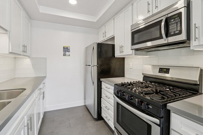 Photo - 960 N. Alfred