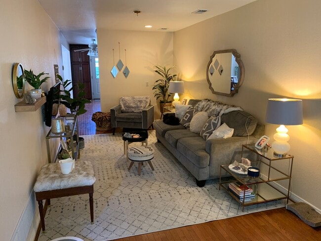Photo - 2137 S Lincoln St