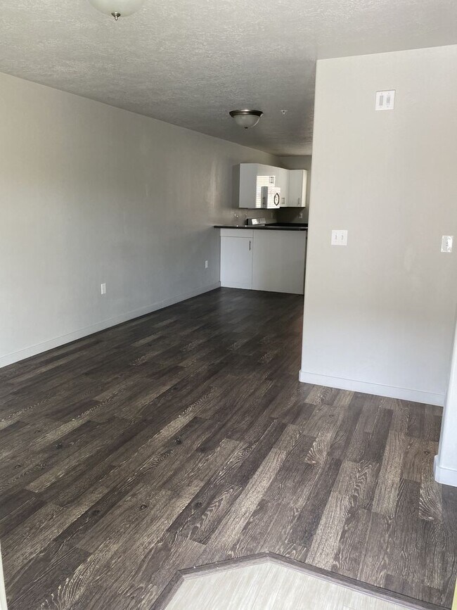Photo - Great Orem Condo!