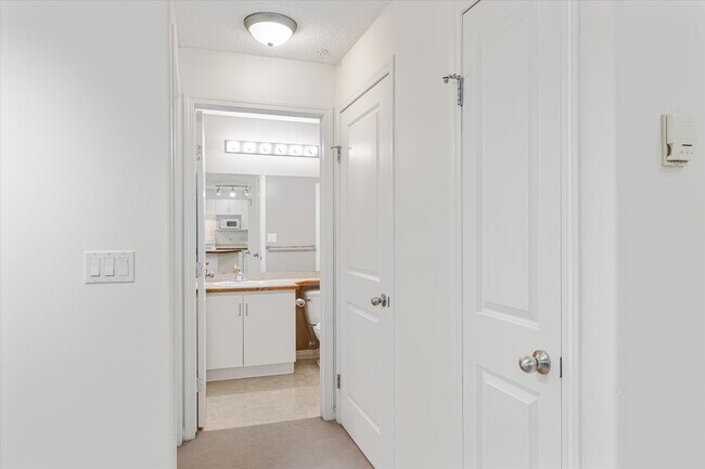 Photo - 16221 95 St NW Unit 218