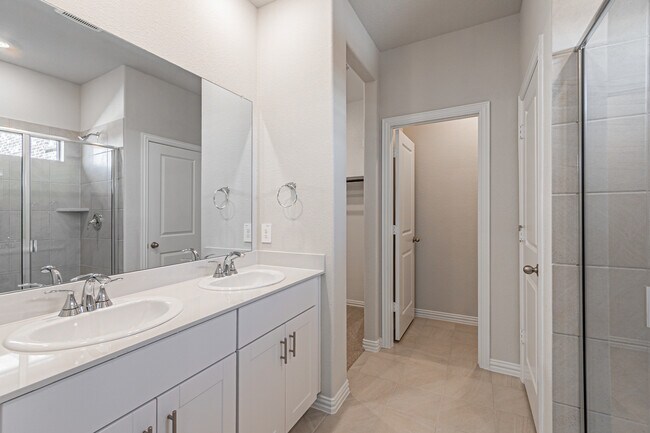 Photo - 801 Leavenworth Dr