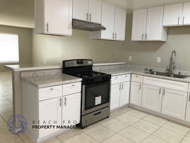 Photo - 2186 Pacific