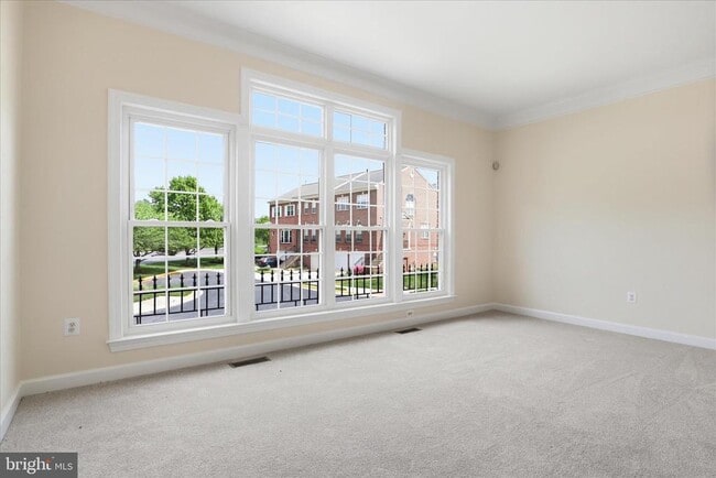 Photo - 981 Herons Run Ln