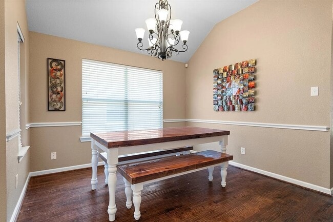 Photo - 2912 Day Star Dr