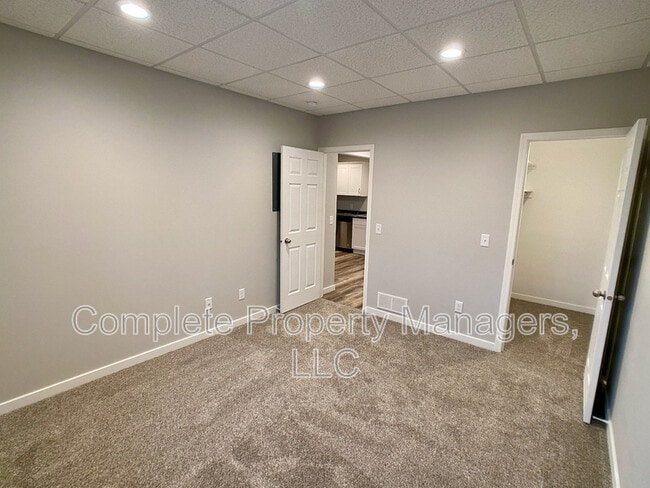 Photo - 107 Main St E