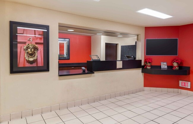 Furnished Studio-Raleigh - North Raleigh