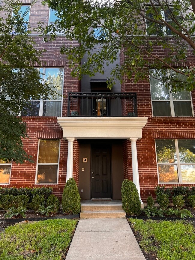 Building Photo - 4411 McKinney Ave Unit 4